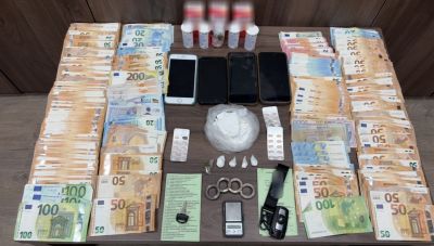 Ρέθυμνο: «Ξήλωσαν» κύκλωμα διακίνησης κοκαΐνης – Τρεις συλλήψεις και πάνω από 21.000 ευρώ