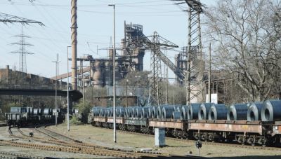 Σε ισχύ οι νέοι «πράσινοι δασμοί» της ΕΕ για τα προϊόντα υψηλής περιεκτικότητας σε άνθρακα