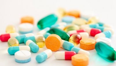 Φαρμακοβιομηχανίες: «Μάχη» για τις τιμές στην Ευρώπη το 2026