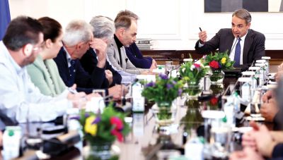 Το στοίχημα των μπλόκων και η στρατηγική των εκλογών για την κυβέρνηση