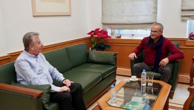 Στρατηγικοί άξονες ανάπτυξης και υποδομών στο επίκεντρο της συνάντησης Σταύρου Αρναουτάκη και Γιάννη Μαλανδράκη