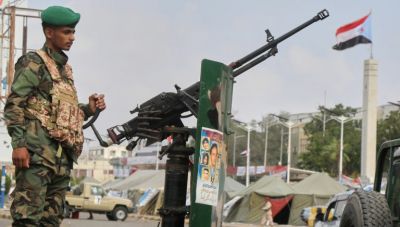 Υεμένη: Στρατιωτικές επιχειρήσεις κυβερνητικών δυνάμεων για την ανάκτηση του ελέγχου βάσεων από αυτονομιστές