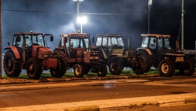 Αγρότες: Τα σενάρια για «ολικό black out» σε δρόμους και λιμάνια – Αντίστροφη μέτρηση για την κρίσιμη πανελλαδική σύσκεψη