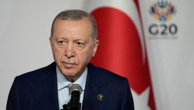 «Τούρκος» ο Ερντογάν για τριμερή και IMEC