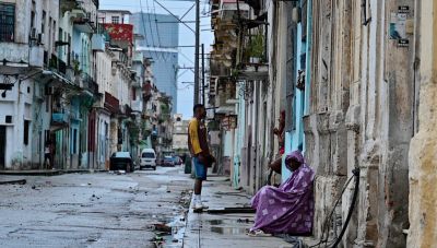 Politico: Οι ΗΠΑ εξετάζουν πλήρη αποκλεισμό στις εισαγωγές πετρελαίου στην Κούβα