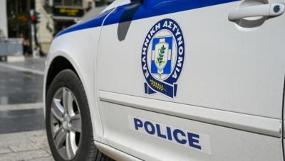 Χειροπέδες σε 56χρονο στο Ζεφύρι – Βρέθηκε όπλο και ένας γεμιστήρας στην κατοχή του