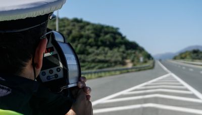 Τρέχαν σαν τρελοί στον Ευόσμο – 179 χλμ/ώρα και χειροπέδες για δύο νεαρούς