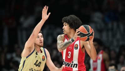 Ο Ολυμπιακός κέρδισε 87-75 τη Μπαρτσελόνα στο ΣΕΦ