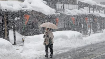 Ιαπωνία: Ισχυρές χιονοπτώσεις προκαλούν σοβαρά προβλήματα στην κυκλοφορία