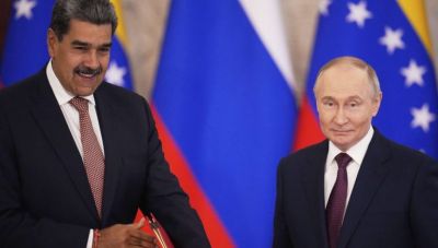 Η Μόσχα προτρέπει τις ΗΠΑ να απελευθερώσουν τον Μαδούρο και καταδικάζει την «ένοπλη επιθετικότητα»