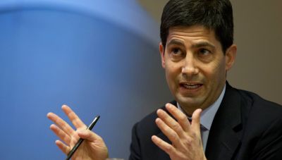 ΗΠΑ: Ο Τραμπ προτείνει τον Κέβιν Γουόρς για την προεδρία της FED