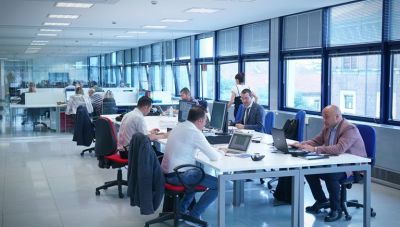 Κατά 5% αυξάνονται ετησίως οι μισθοί στον ιδιωτικό τομέα