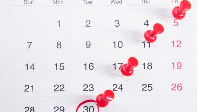 Οι αργίες του 2026: Πότε πέφτει Καθαρά Δευτέρα και 25η Μαρτίου