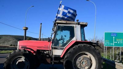 Αποδέχονται οι αγρότες την πρόσκληση του Μαξίμου για συνάντηση την Τρίτη