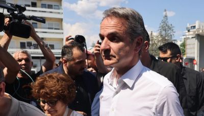 «Οι δράστες θα αντιμετωπιστούν ως εγκληματίες»: Στο Ιπποκράτειο Θεσσαλονίκης ο Μητσοτάκης, επισκέφθηκε τους τραυματίες της βομβιστικής επίθεσης