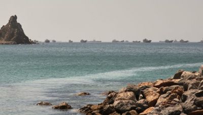 Ανοιχτά τα Στενά του Ορμούζ για όλα τα πλοία που διέρχονται νόμιμα, υποστηρίζει ο αμερικανικός στρατός