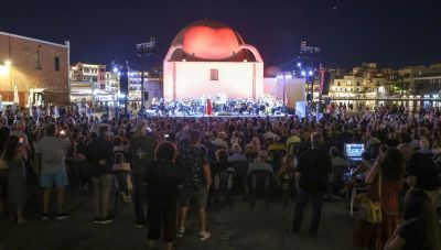 Χειροκρότημα από χιλιάδες πολίτες στη διπλή συναυλία του Φεστιβάλ Κρήτης με την Κρατική Ορχήστρα σε 