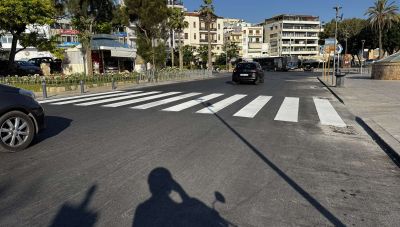 Ηράκλειο: Εργασίες για τη διαγράμμιση των διαβάσεων στους πρόσφατα ασφαλτοστρωμένους δρόμους (Φωτο)