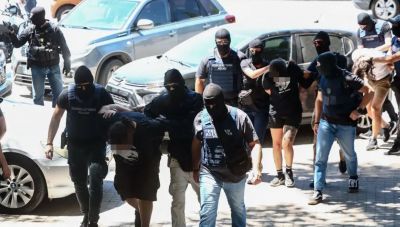 Θεσσαλονίκη: Απολογούνται οι 3 συλληφθέντες για την εμπρηστική επίθεση στο σπίτι της Αφροδίτης Νέστορα