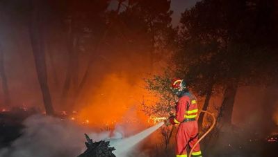 Ισπανία: Μαίνεται η μεγάλη πυρκαγιά στη Σαραγόσα, στάχτη πάνω από 120.000 στρέμματα