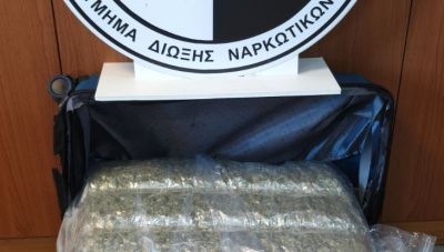 Ηράκλειο: Συνελήφθη 32χρονη στο αεροδρόμιο με 19 κιλά κάνναβης – Φέρεται να ήταν μέλος διεθνούς κυκλώματος