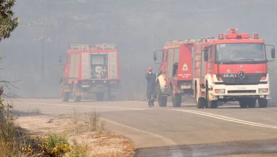 Συναγερμός για τις φωτιές σε Ρόδο και Κέρκυρα -Μεγάλη κινητοποίηση της Πυροσβεστικής, επιχειρούν εναέρια