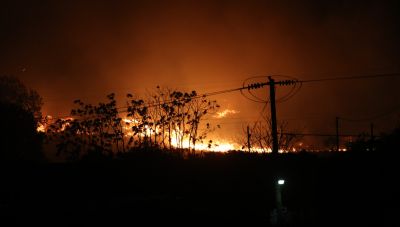 Νέα μεγάλη φωτιά στο Ωραιόκαστρο, εκκενώνεται προληπτικά το Ίδρυμα Χρόνιων Παθήσεων «Άγιος Παντελεήμονας»