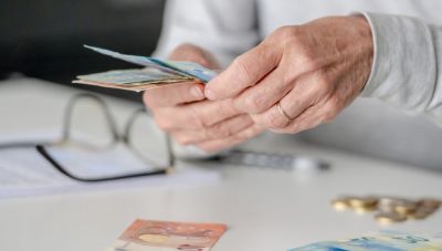 Συντάξεις χηρείας: Όλα όσα πρέπει να ξέρετε-Παραδείγματα