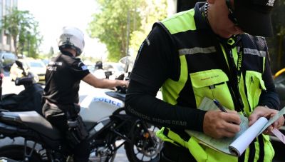 Ένας χρόνος «Μηδενική ανοχή στη μη χρήση κράνους», σχεδόν 975.000 έλεγχοι και 95.603 παραβάσεις