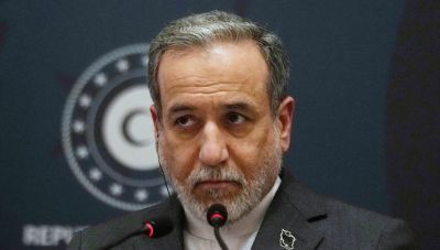 Τηλεφωνική επικοινωνία Αραγτσί με Τουρκία, Ομάν και Πακιστάν για τις αμερικανικές επιθέσεις κατά του Ιράν