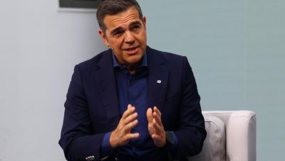 Τσίπρας: «Όχι δίπλωμα οδήγησης, όχι αυτοκίνητο, ούτε πατίνι δεν θα μπορούσε να οδηγεί ο κ. Μητσοτάκης»