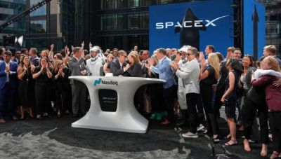 Πώς η SpaceX του Έλον Μασκ με το πρώτο της ράλι στη Wall Street έκανε εκατομμυριούχους 4.400 νυν και πρώην εργαζομένους της