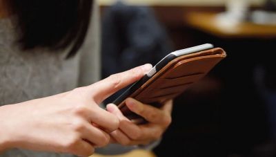 Ιταλία: Μητέρα στράφηκε νομικά εναντίον της Meta και του TikTok μετά τον θάνατο της 12χρονης κόρης της