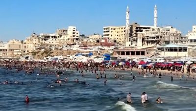 Υψηλές θερμοκρασίες πλήττουν και τη Γάζα: Στη μολυσμένη θάλασσα οι εκτοπισμένοι