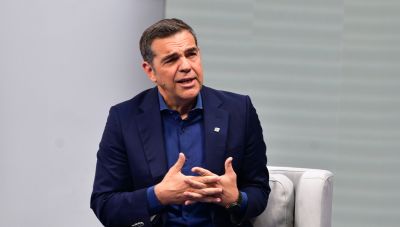 Ο Τσίπρας συγκροτεί «σκιώδη κυβέρνηση» - Τα ονόματα και οι αρμοδιότητες