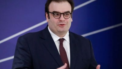 Πιερρακάκης στη Βουλή για τα κόκκινα δάνεια: Με τη νέα ρύθμιση πάνω από 100.000 πολίτες θα δουν τη δόση τους να μειώνεται ραγδαία
