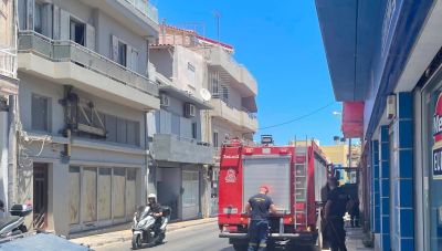 Ηράκλειο: Φωτιά σε εγκαταλελειμμένο κτίριο στη Λ.Ικάρου (φωτο)