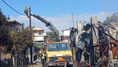 «Δεν είχαμε νερό για μέρες»: Αυτό καταγγέλλουν οι κάτοικοι του Αϊ-Γιάννη Χωστού, που είδαν τα σπίτια τους να καίγονται! (Βίντεο)