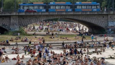 Σαρώνει την Ευρώπη ο φονικός καύσωνας – Για 1.300 νεκρούς μιλά ο ΠΟΥ