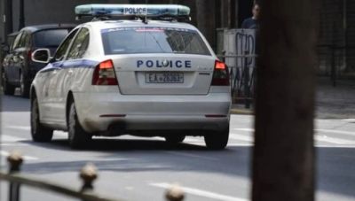 Βούλα: Παρουσιάστηκε ως υπάλληλος του ΔΕΔΔΗΕ και άρπαξε 82 λίρες, 20.000 ευρώ και κοσμήματα