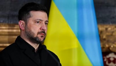 Στη Βρετανία ο Ζελένσκι για συνομιλίες με Στάρμερ, Μακρόν και Μερτς – 4 νεκροί από ρωσικά πλήγματα στην Ουκρανία