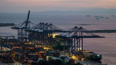 Αύξηση 35,7% στις εισαγωγες τον Απρίλιο