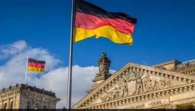 Η Γερμανία θα χρηματοδοτήσει κέντρα στρατιωτικής εκπαίδευσης στην Ουκρανία