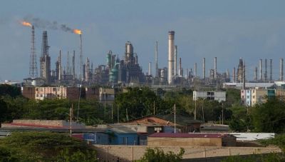 Βενεζουέλα: Έξι τραυματίες από φωτιά σε πλατφόρμα φυσικού αερίου