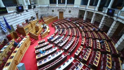 Στη Βουλή η μάχη για τις υποκλοπές: Το σχέδιο της ΝΔ για να «μπλοκάρει» την Εξεταστική που προτείνει το ΠΑΣΟΚ
