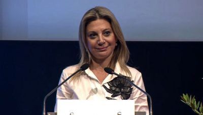 Καρυστιανού: Η Ευρωπαϊκή Επιτροπή ανέχεται τις παραβιάσεις της αρχής του κράτους δικαίου