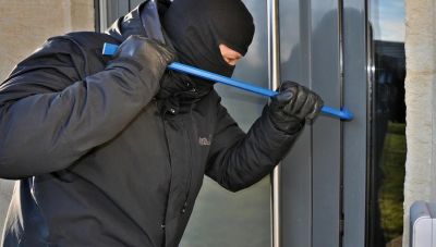 Λάρισα: Διαρρήκτης βρέθηκε μπροστά σε έγκυο μέσα στο σπίτι της, είπε «συγγνώμη» και τράπηκε σε φυγή