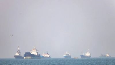 Στενά του Ορμούζ: Νέες απειλές από τους Φρουρούς της Επανάστασης – «Θα δράσουμε αποφασιστικά σε όσα πλοία προσπαθήσουν να περάσουν»
