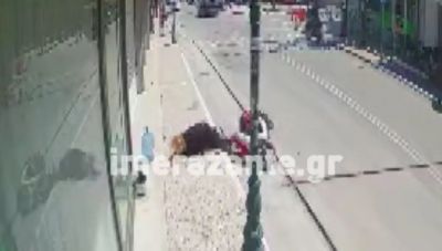 Σοβαρός τραυματισμός γυναίκας στη Ζάκυνθο - Έπεσε με το μηχανάκι σε τρύπα οπτικής ίνας