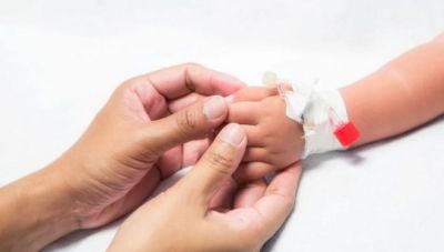 Έρευνα: Οι Ελληνίδες επιλέγουν την τεκνοποίηση μετά τα 40 τους